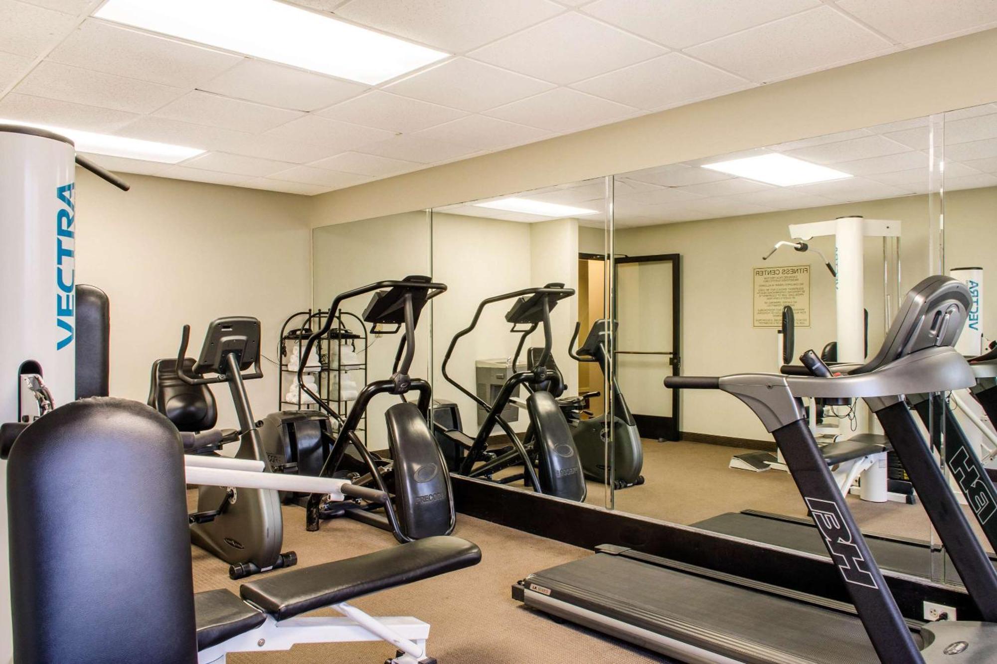 Sleep Inn & Suites Metairie Bagian luar foto